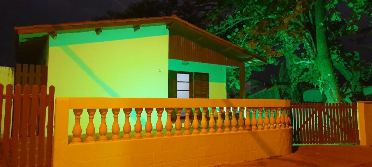 Hostel 3.5 Ubatuba Kültér fotó
